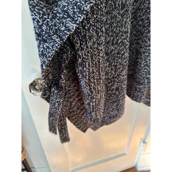 Lord & Taylor design lab women’s size medium sweater - Picture 9 of 10